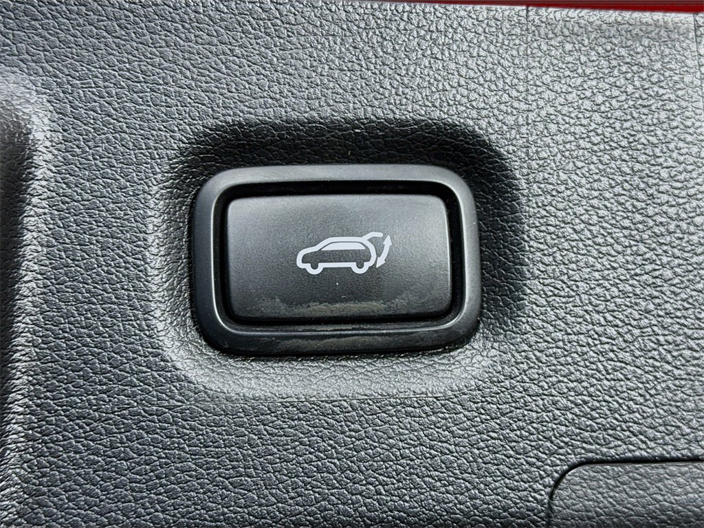 Used 2020 Hyundai Santa Fe SEL w/ Convenience Package image 28