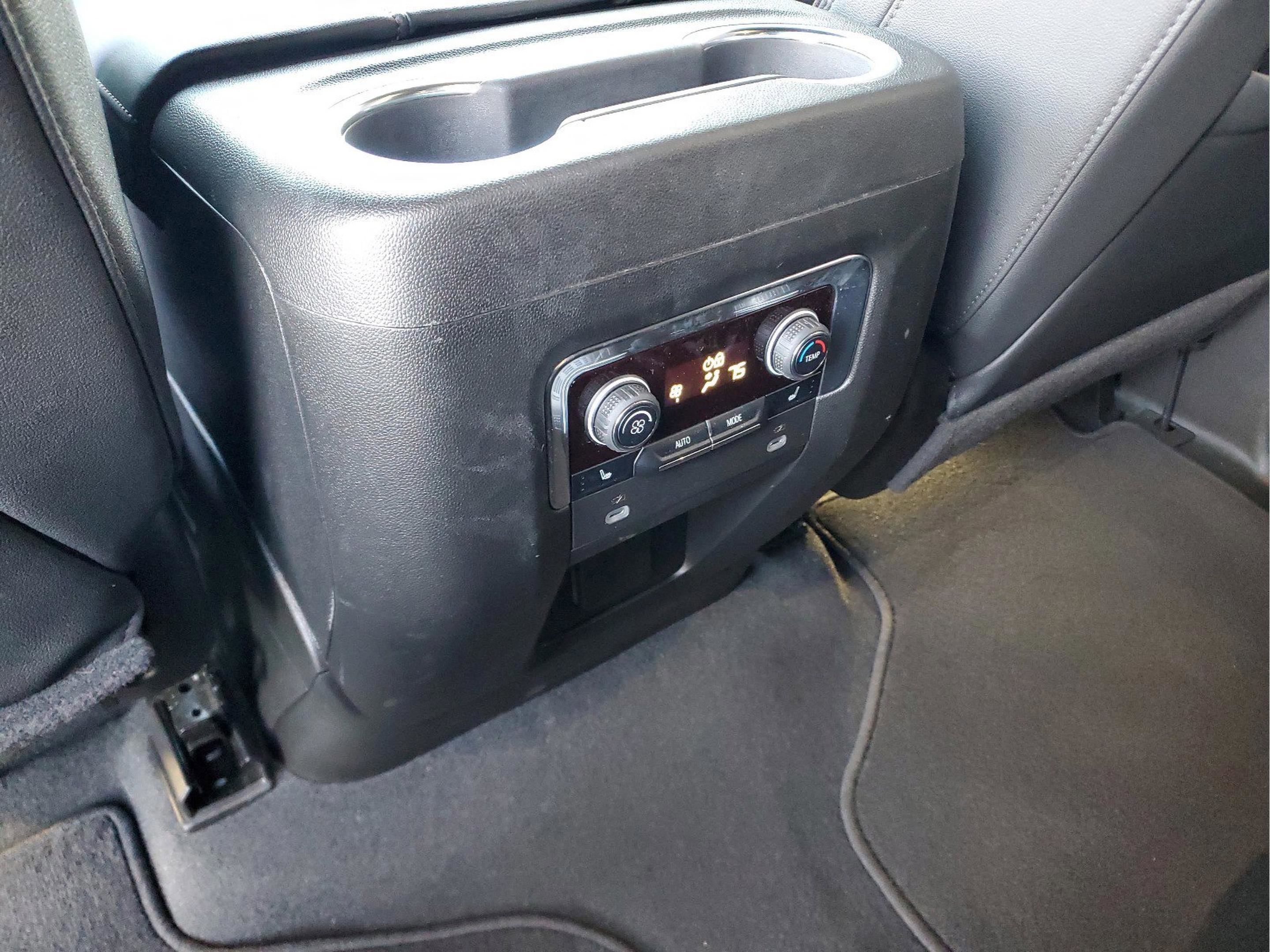 Used 2024 Chevrolet Tahoe High Country image 15