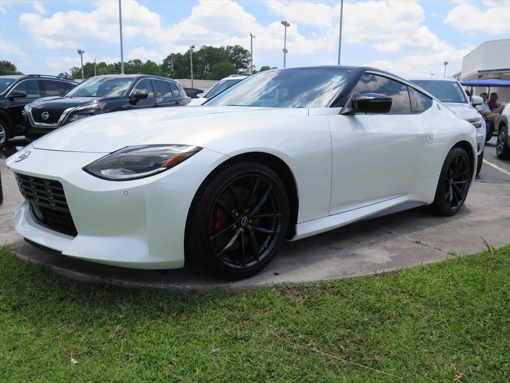 Used 2024 Nissan Z Performance w/ Floor Mat Package RWD image 8