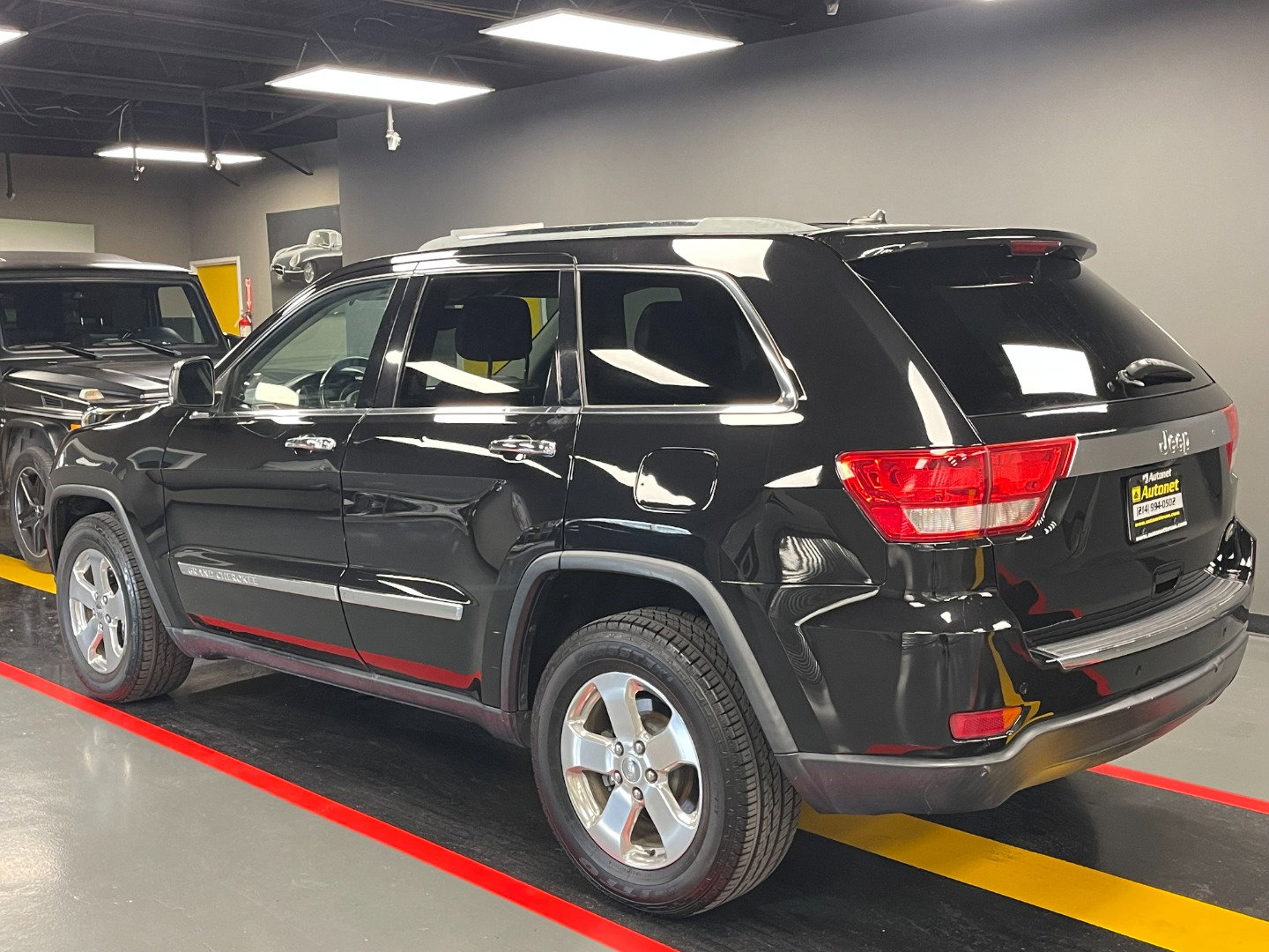 Used 2013 Jeep Grand Cherokee Limited RWD image 4
