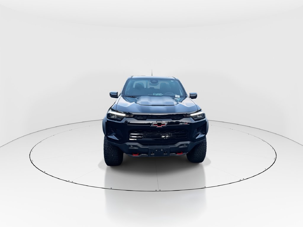 Used 2024 Chevrolet Colorado ZR2 w/ ZR2 Convenience Package III AWD/4WD image 3