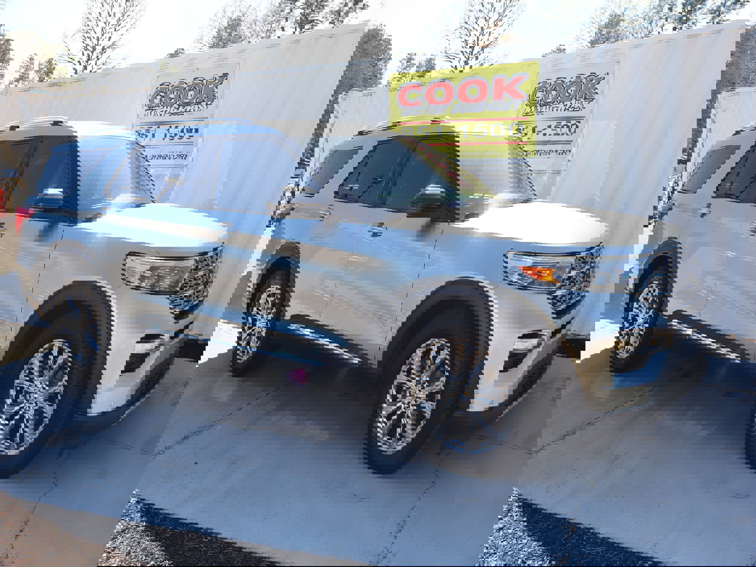 Used 2020 Ford Explorer Limited image 3