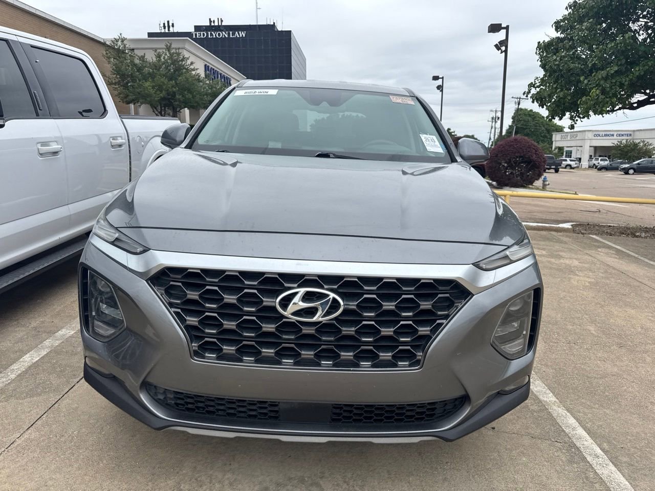 Used 2019 Hyundai Santa Fe SEL FWD image 2