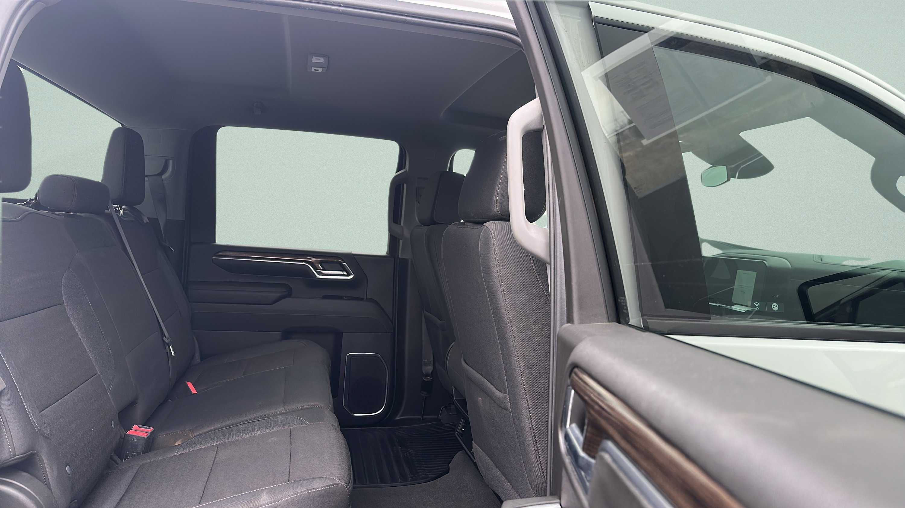 Used 2024 Chevrolet Silverado 2500 LT image 43