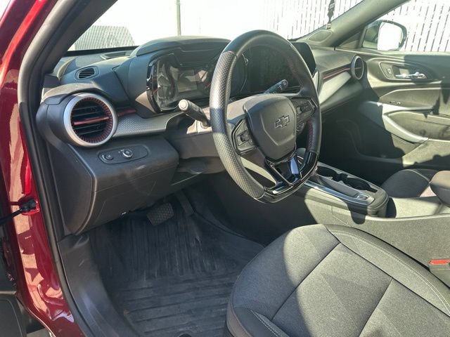 Used 2024 Chevrolet Trax RS w/ Driver Confidence Package FWD image 12