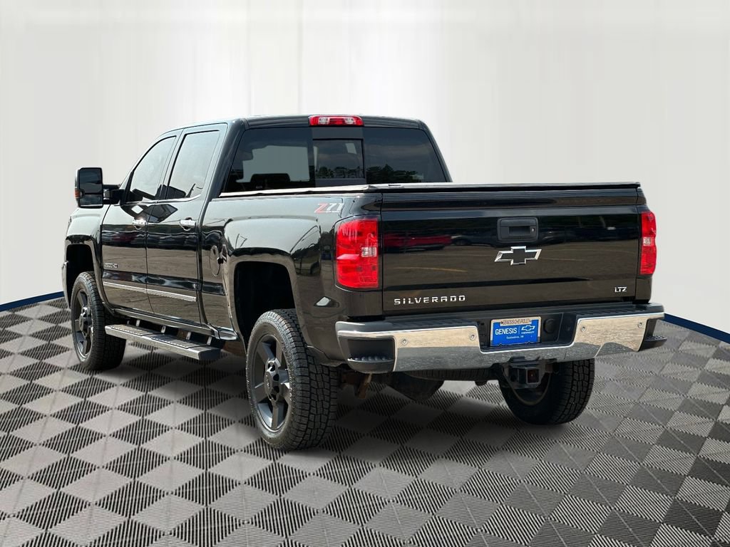 Used 2018 Chevrolet Silverado 2500 LTZ w/ Vortec Plus Package AWD/4WD image 4