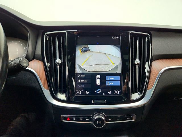 Used 2020 Volvo V60 T5 Momentum w/ Protection Package image 24