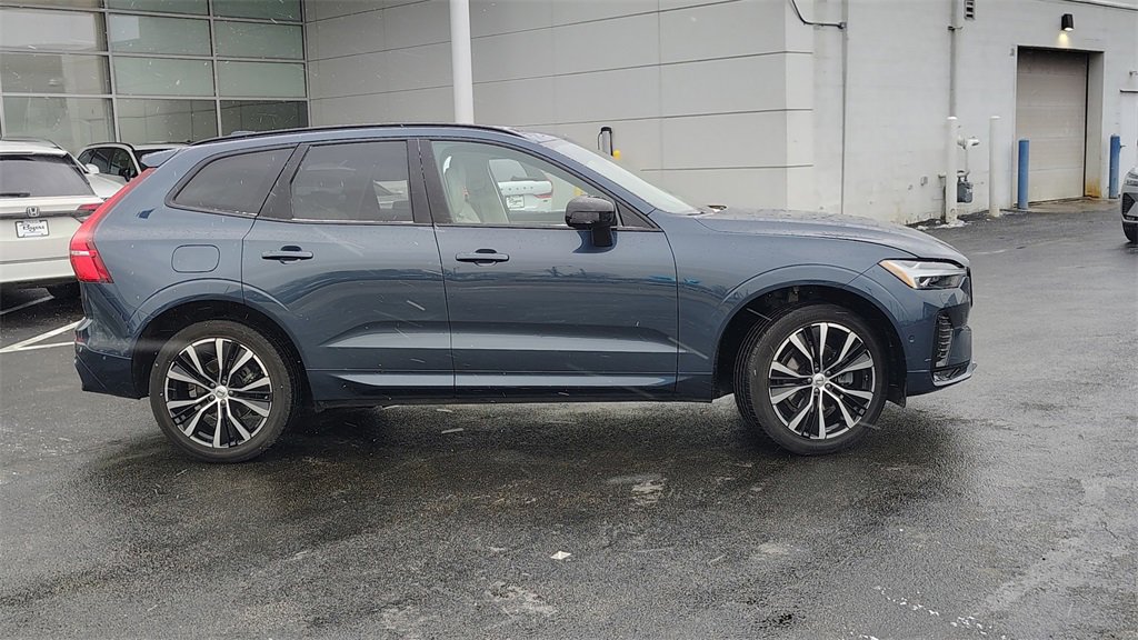 Certified 2023 Volvo XC60 B5 Plus w/ Climate Package image 2