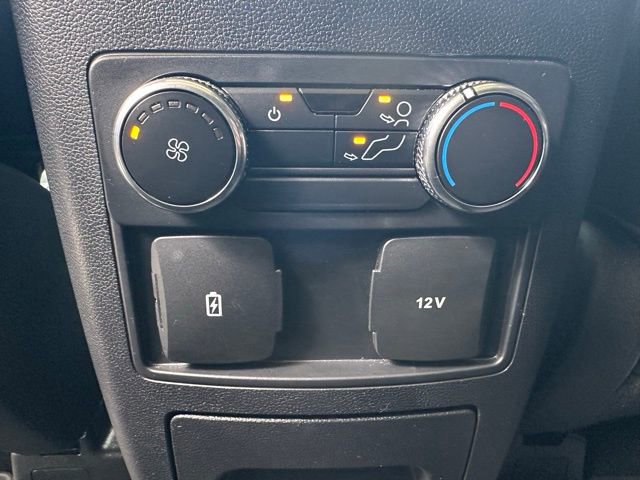 Used 2022 Ford Explorer XLT w/ Equipment Group 202A image 31