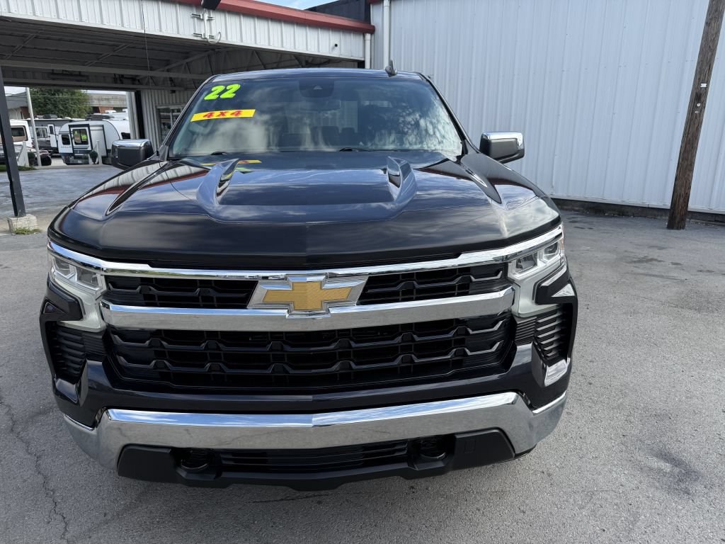 Used 2022 Chevrolet Silverado 1500 LT AWD/4WD image 4