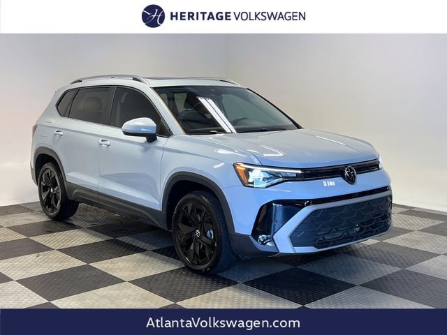 Certified 2025 Volkswagen Taos SE FWD image 1