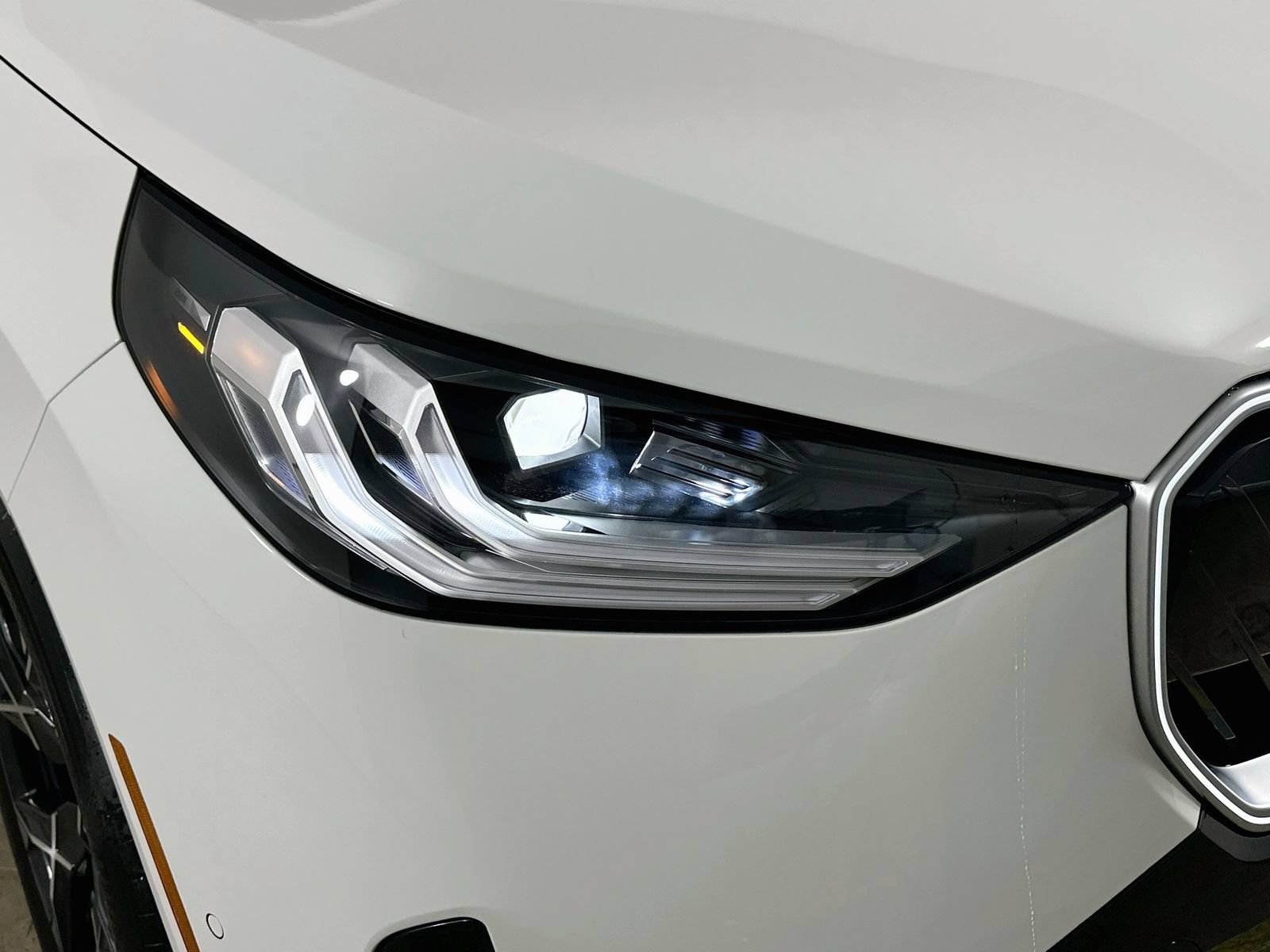New 2026 BMW X3 xDrive30i w/ Premium Package AWD/4WD image 9