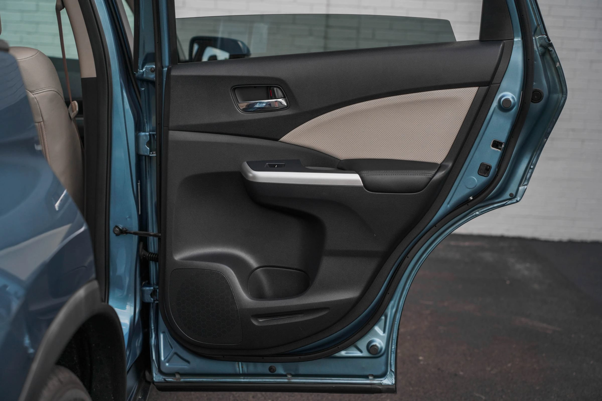 Used 2015 Honda CR-V Touring image 29