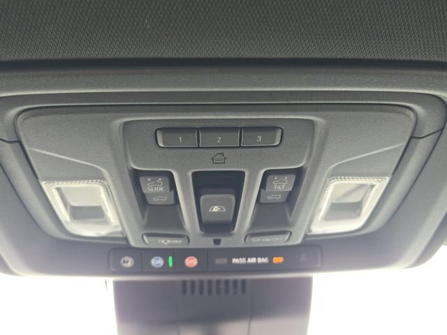 Used 2022 Chevrolet Silverado 1500 ZR2 w/ Technology Package AWD/4WD image 44