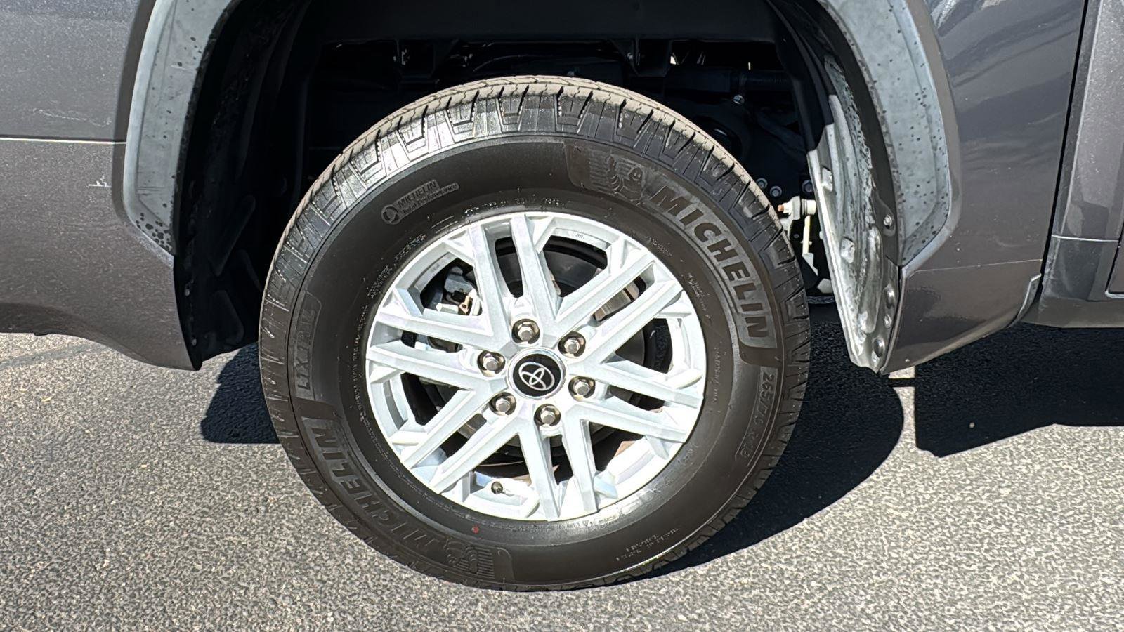 Used 2022 Toyota Tundra SR5 image 8