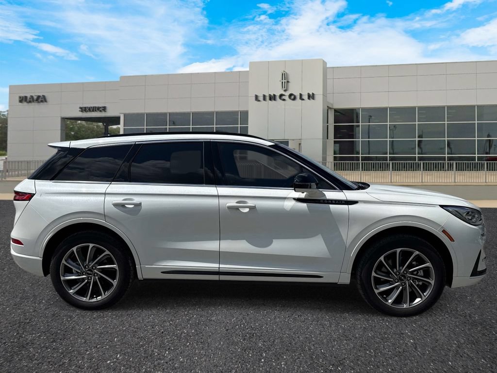 Certified 2025 Lincoln Corsair Grand Touring w/ Equipment Group 302A AWD/4WD image 2