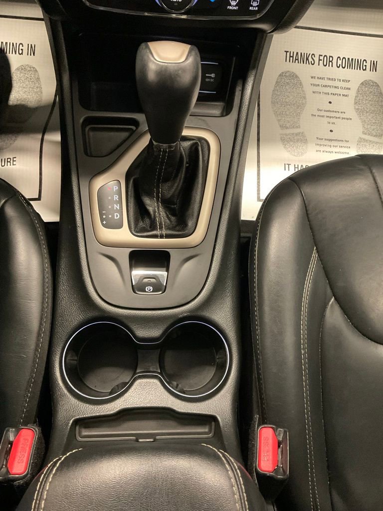 Used 2016 Jeep Cherokee Limited image 25