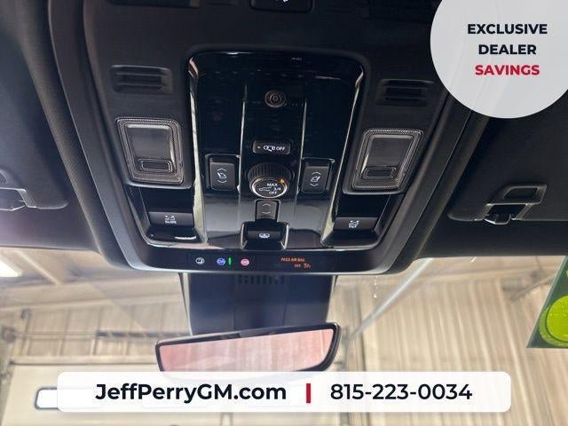 New 2026 GMC Yukon Denali w/ Denali Reserve Package AWD/4WD image 14
