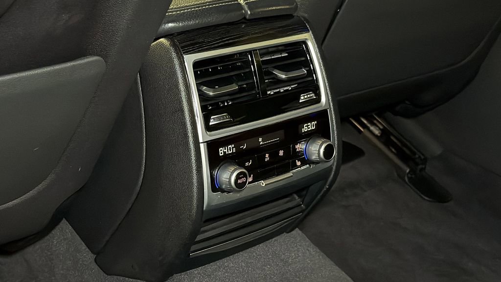 Used 2017 BMW 740e xDrive image 15