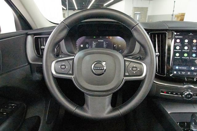 Certified 2025 Volvo XC60 B5 Core image 7