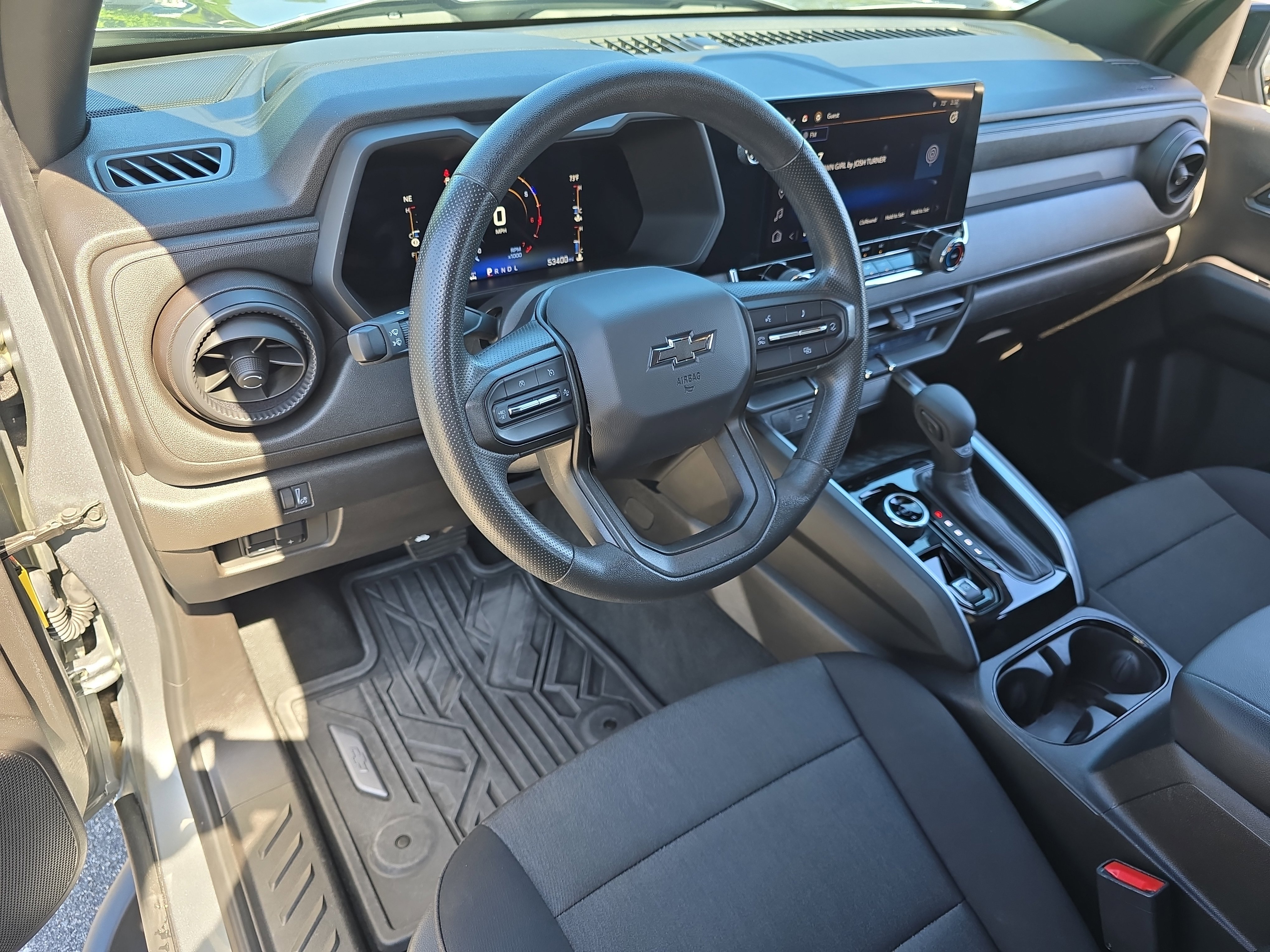 Used 2023 Chevrolet Colorado Trail Boss w/ Technology Package AWD/4WD image 16