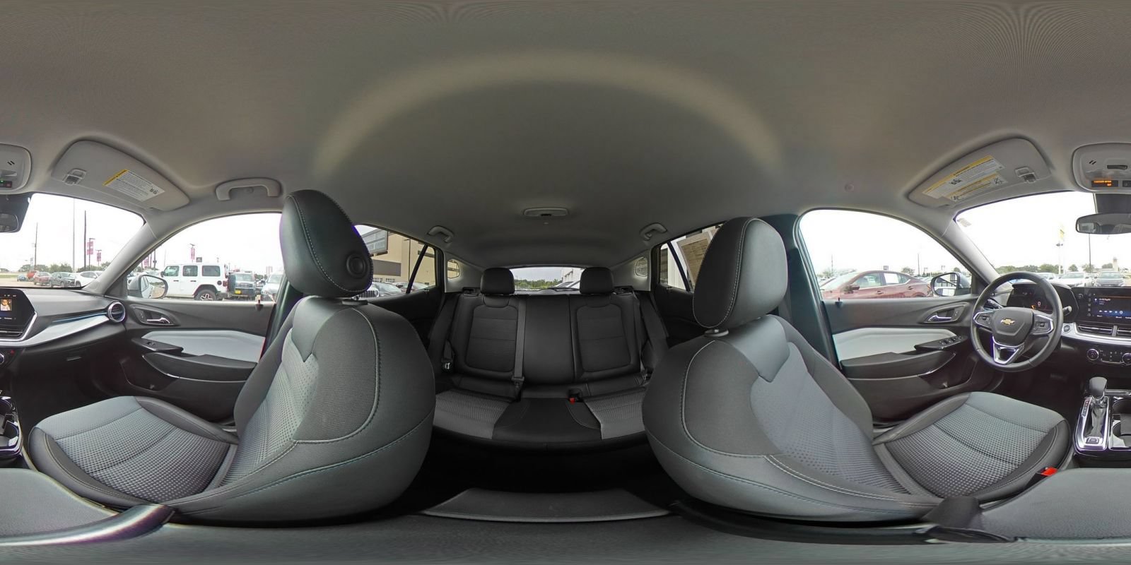 Used 2025 Chevrolet Trax LT w/ LT Convenience Package FWD image 36