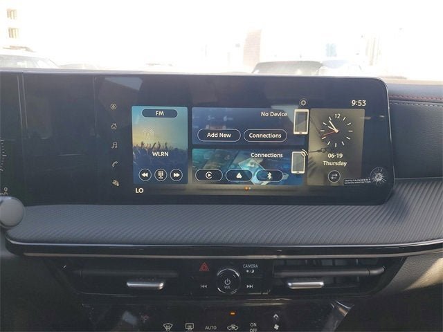 New 2025 Nissan Kicks SR image 12