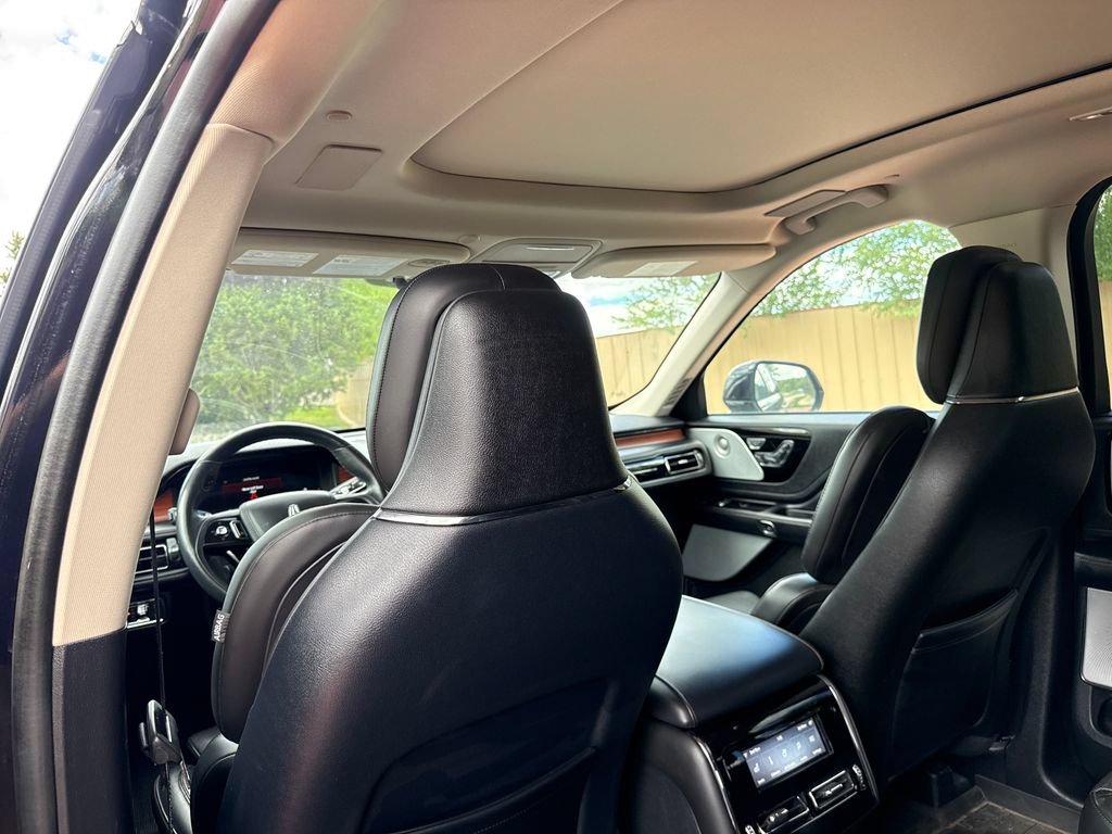 Used 2022 Lincoln Aviator Grand Touring w/ Equipment Group 301A AWD/4WD image 23