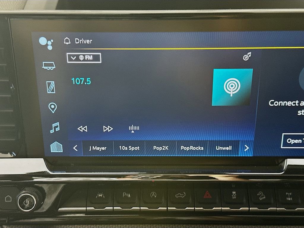 Used 2025 Chevrolet Silverado 1500 ZR2 w/ Technology Package image 17