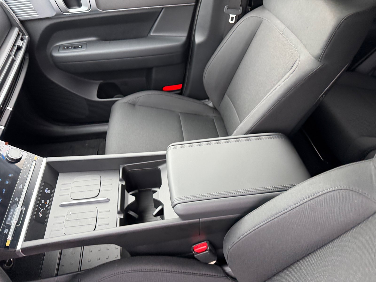 New 2026 Hyundai Santa Fe SE AWD/4WD image 14