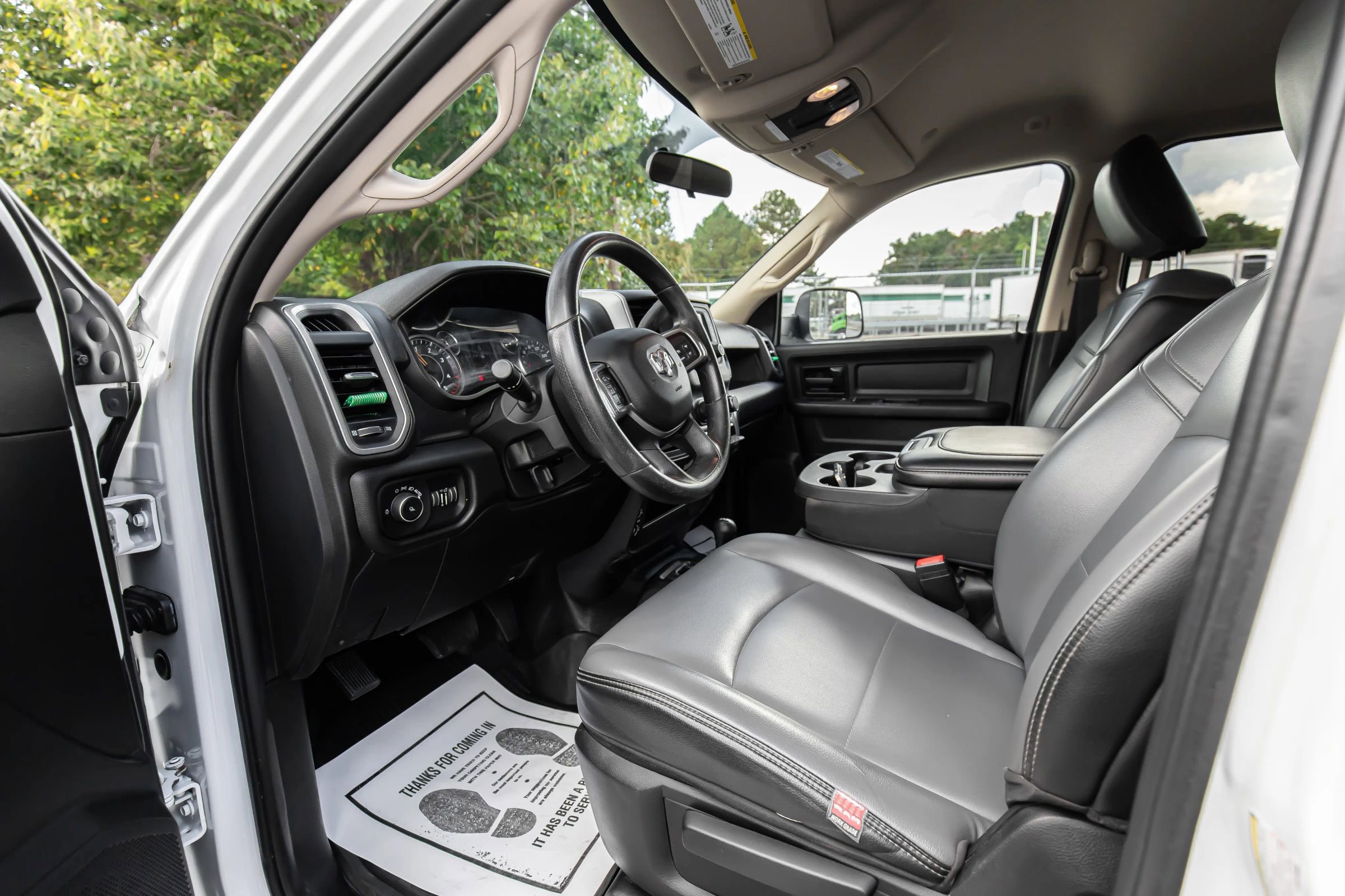 Used 2020 RAM 3500 Tradesman w/ Chrome Appearance Group image 20