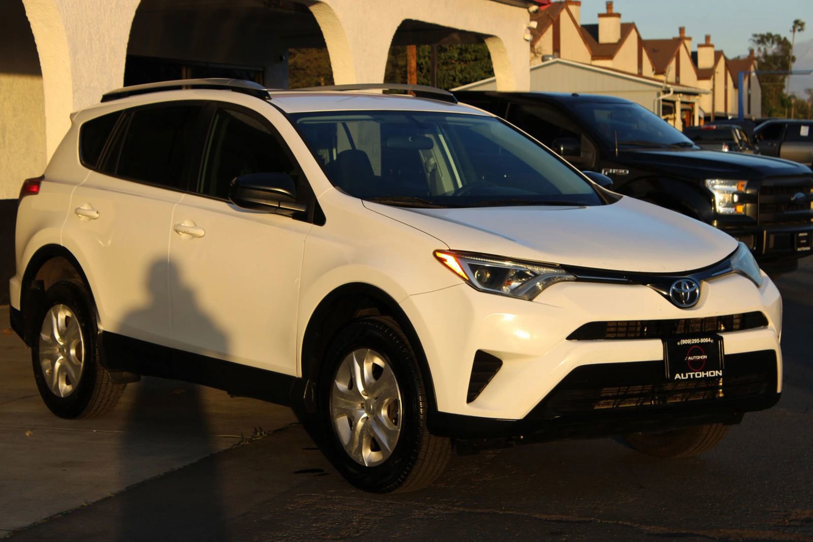 Used 2016 Toyota RAV4 LE image 32
