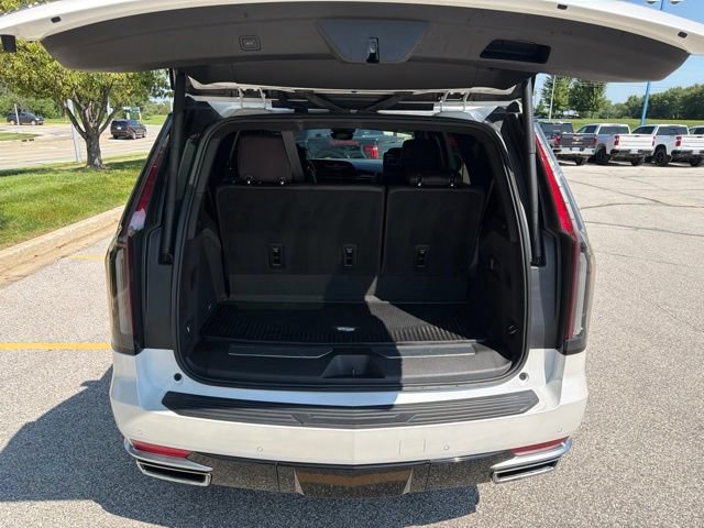 Used 2024 Cadillac Escalade Premium Luxury Platinum w/ Heavy-Duty Trailer Package AWD/4WD image 15