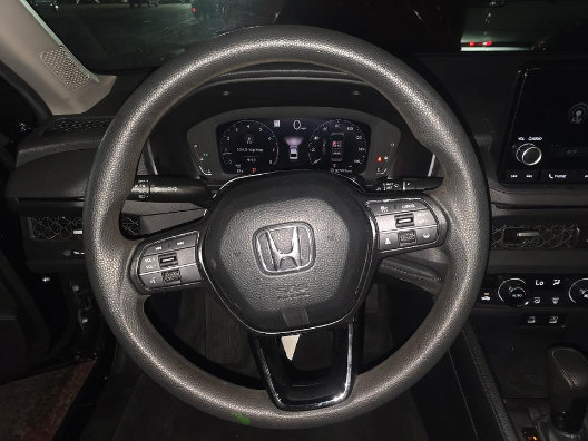 Used 2025 Honda Accord SE image 6