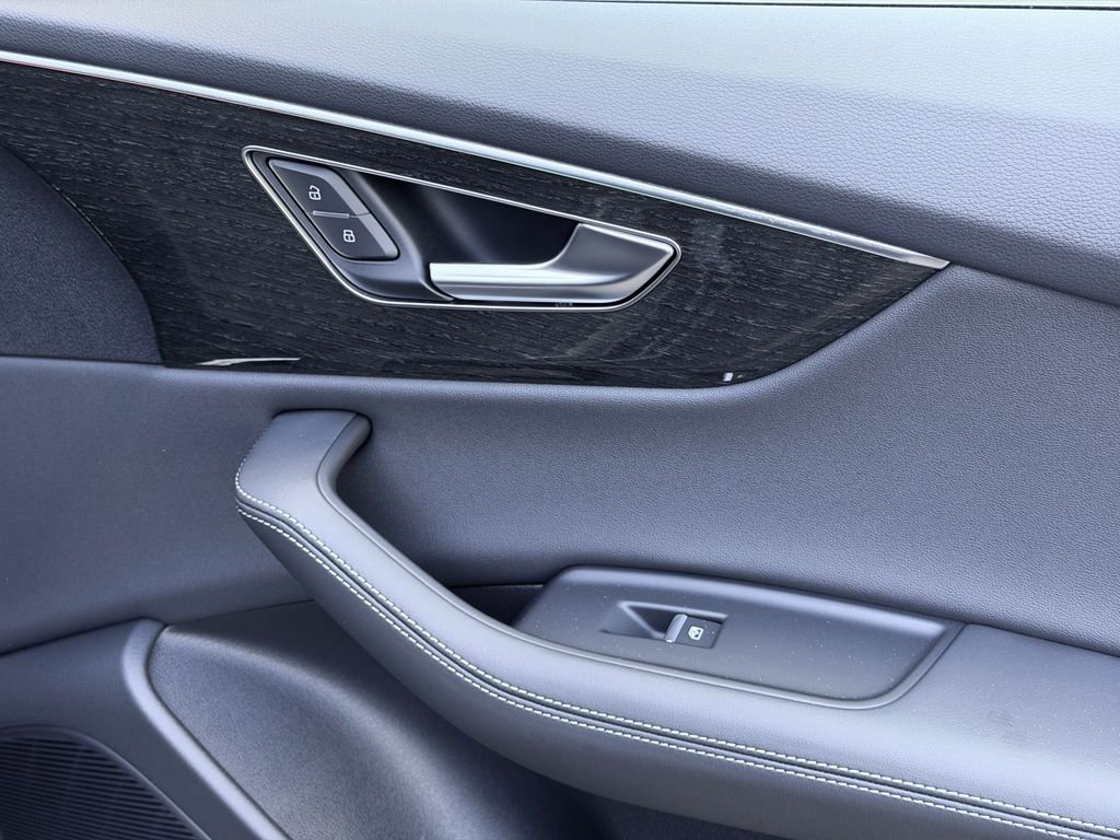 New 2026 Audi Q8 Prestige image 26