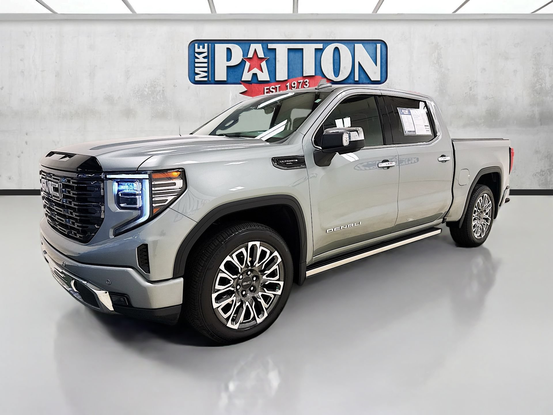 Used 2025 GMC Sierra 1500 Denali Ultimate AWD/4WD image 3