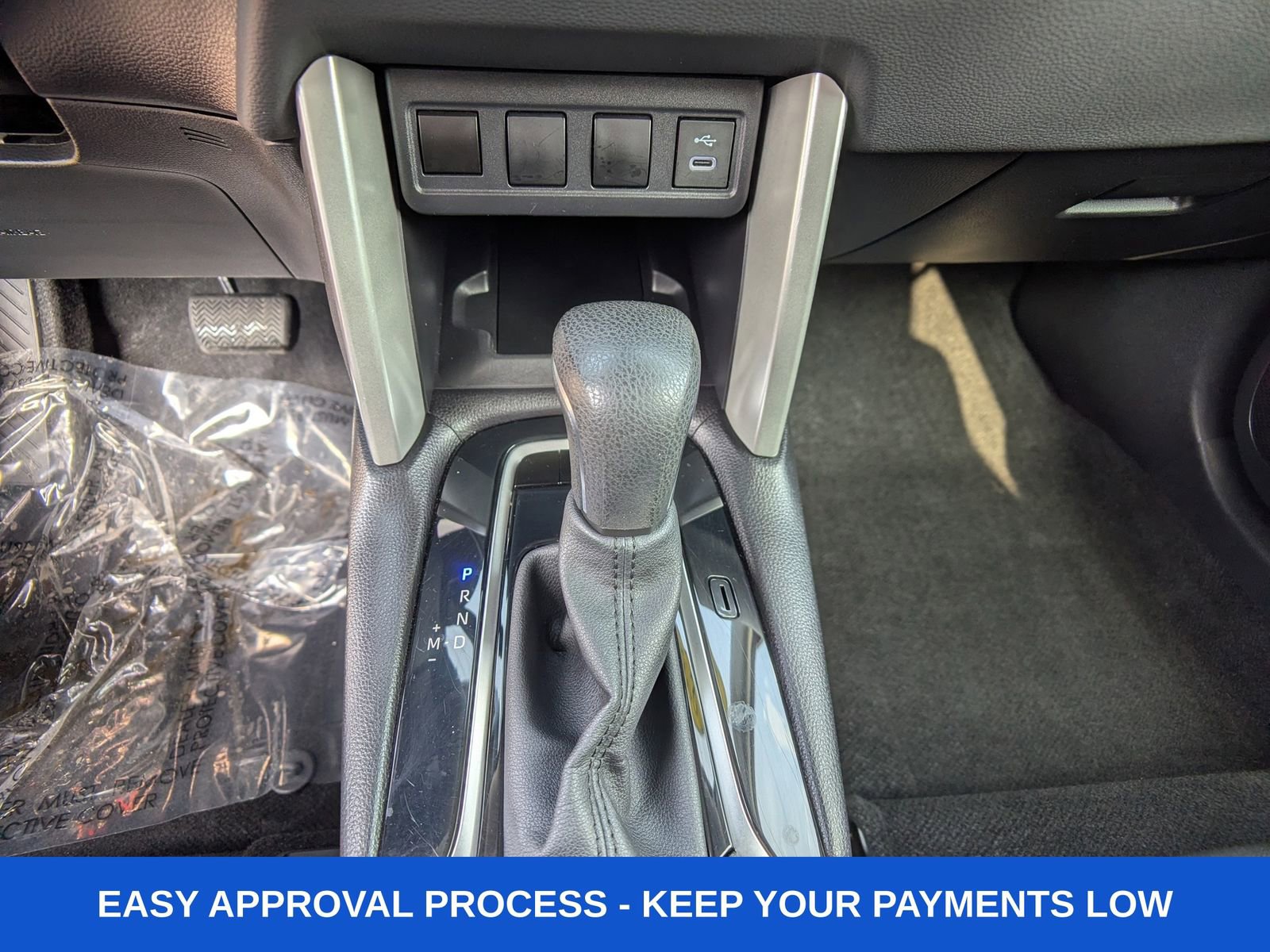 Used 2024 Toyota Corolla Cross LE image 28