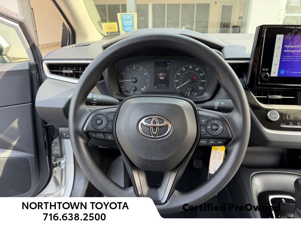 Used 2023 Toyota Corolla LE image 7