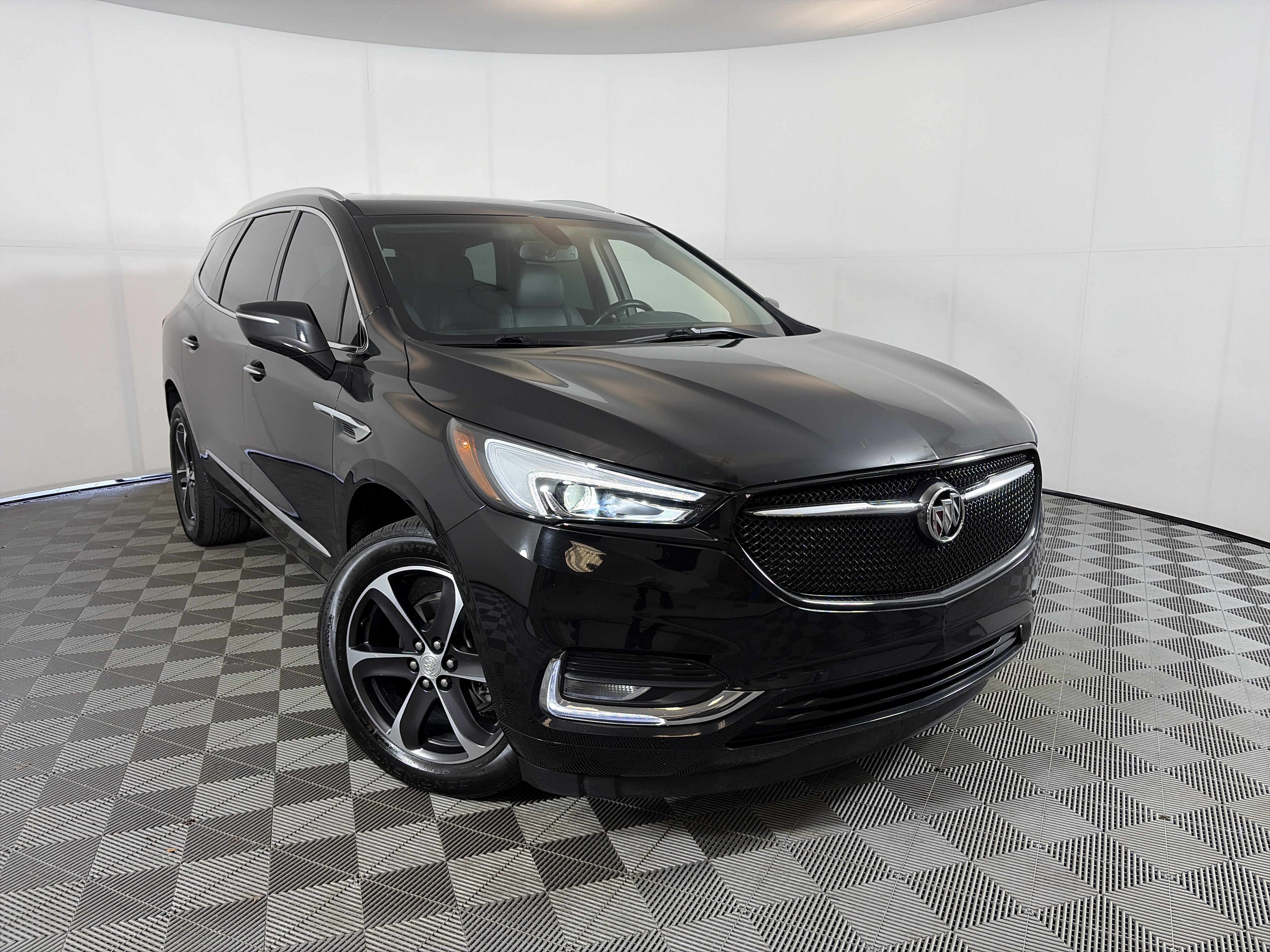 Certified 2021 Buick Enclave Essence w/ Sport Touring Edition FWD image 1
