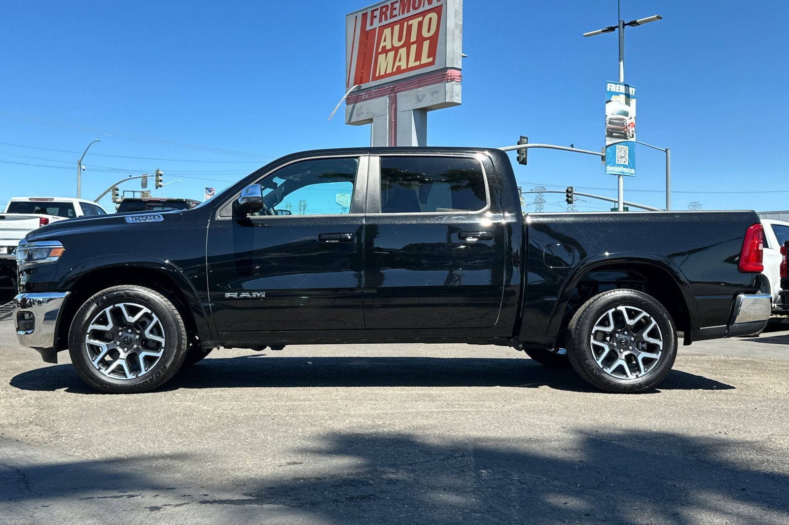 Used 2025 RAM 1500 Laramie image 7
