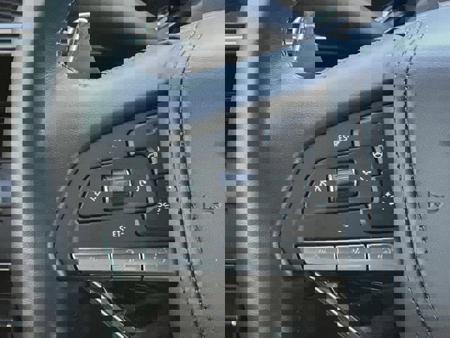 Used 2024 Cadillac Escalade ESV V image 13