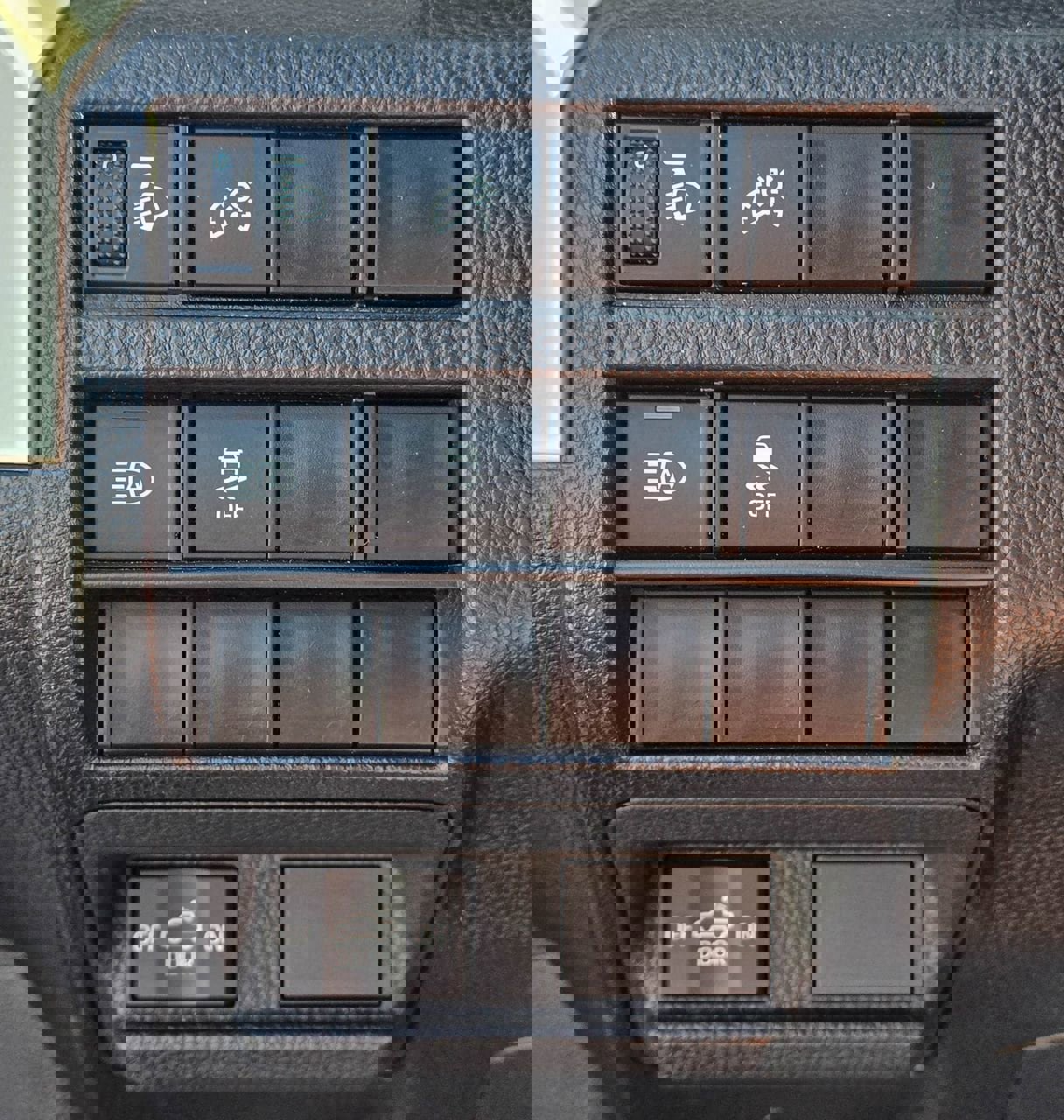 Used 2024 Toyota Tacoma TRD Off-Road image 24