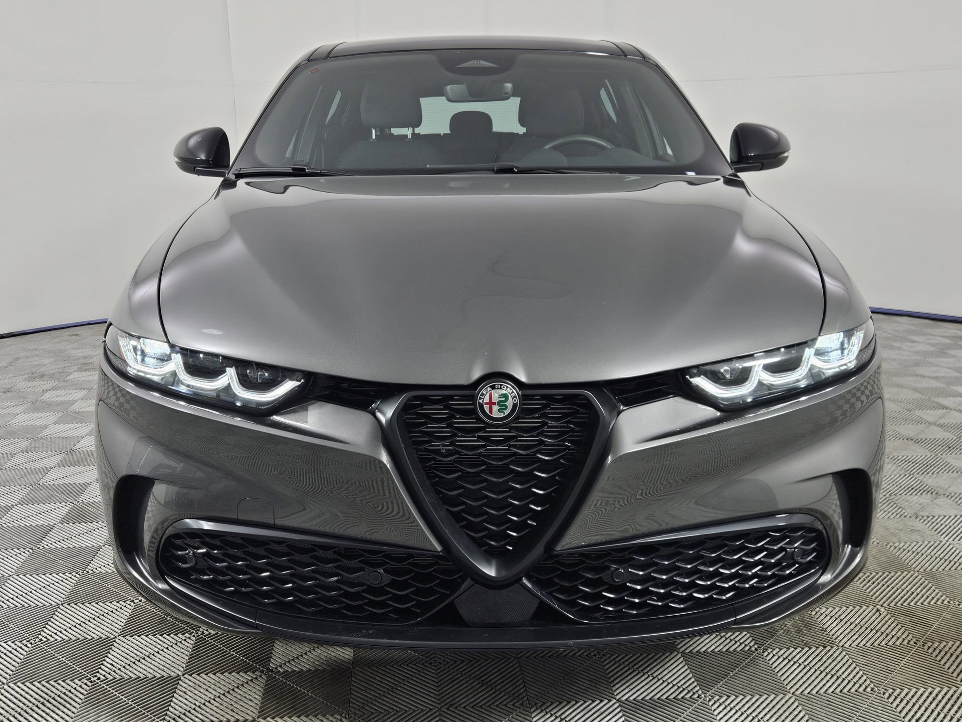 Used 2025 Alfa Romeo Tonale AWD/4WD image 2