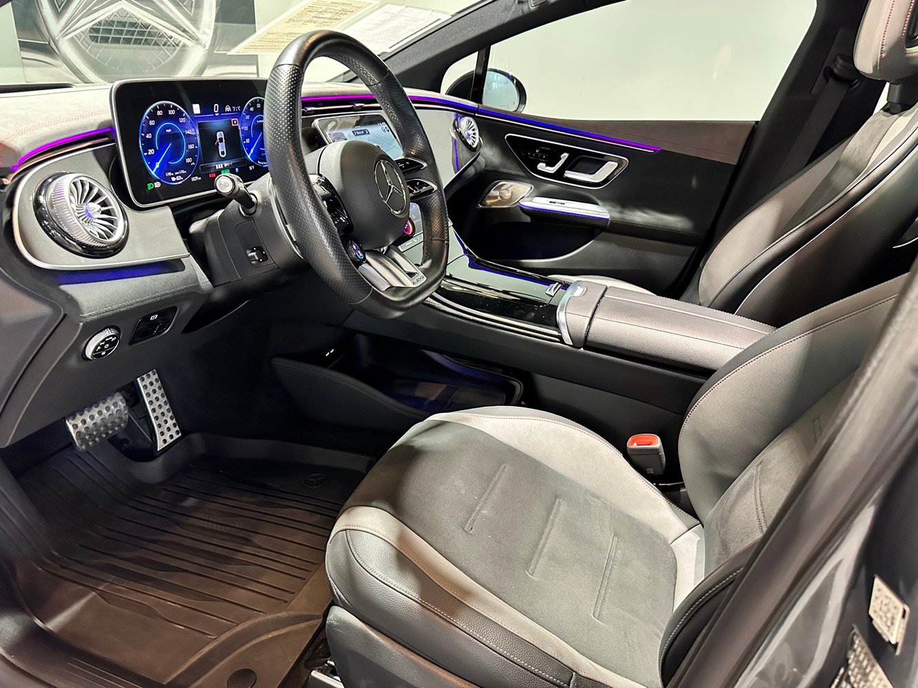 Certified 2023 Mercedes-Benz EQE AMG 4MATIC Sedan image 10