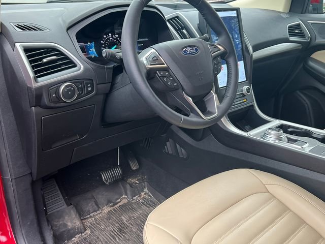 Used 2024 Ford Edge SEL w/ Convenience Package image 6