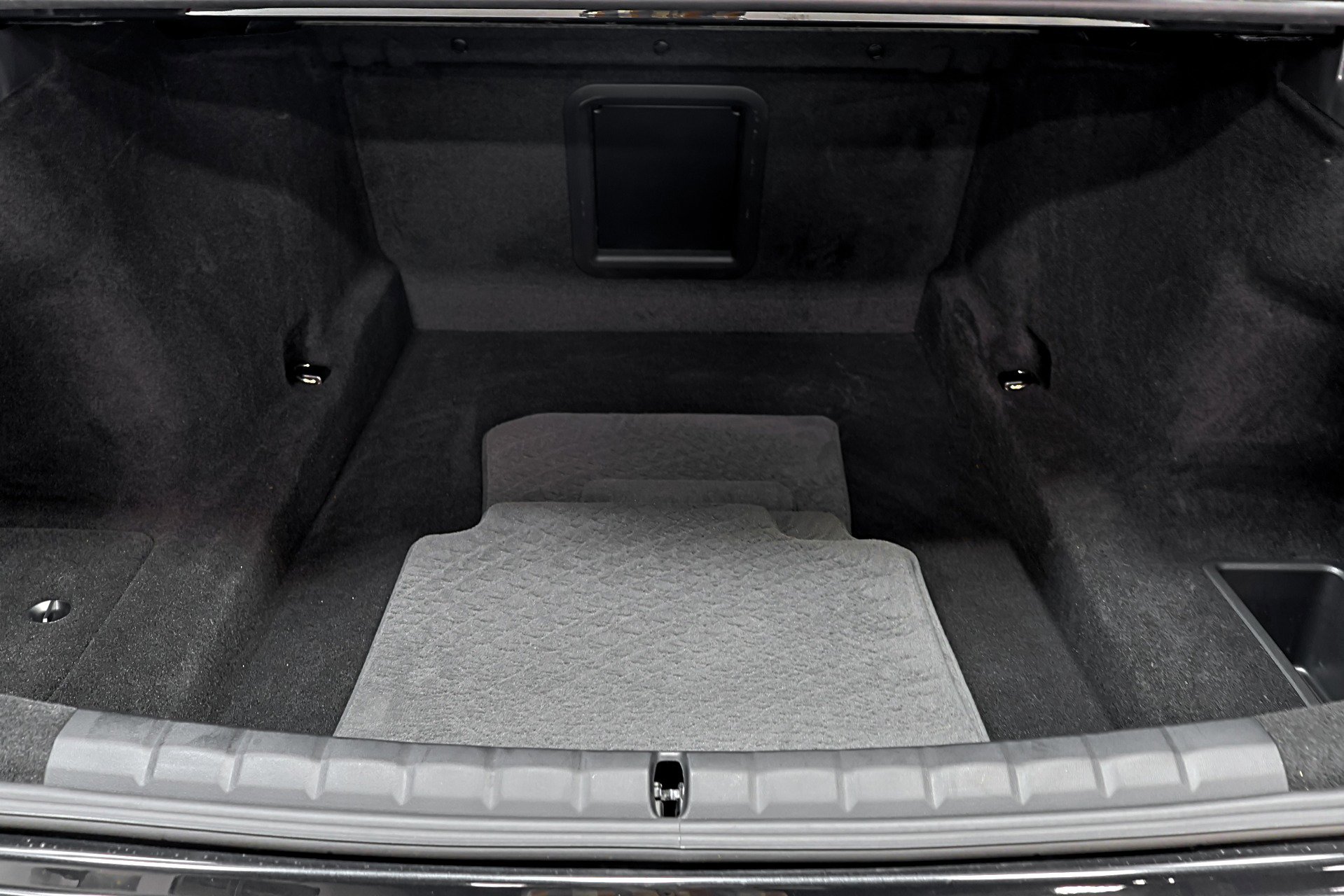 Used 2023 BMW 760i xDrive w/ Executive Package image 29