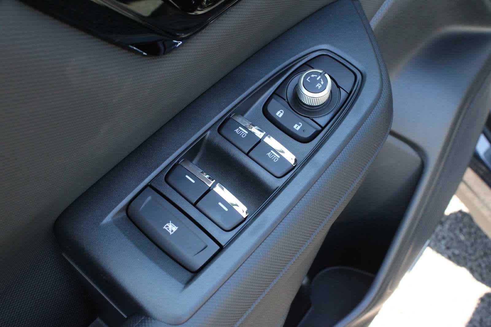 Used 2025 Subaru Forester Limited image 16