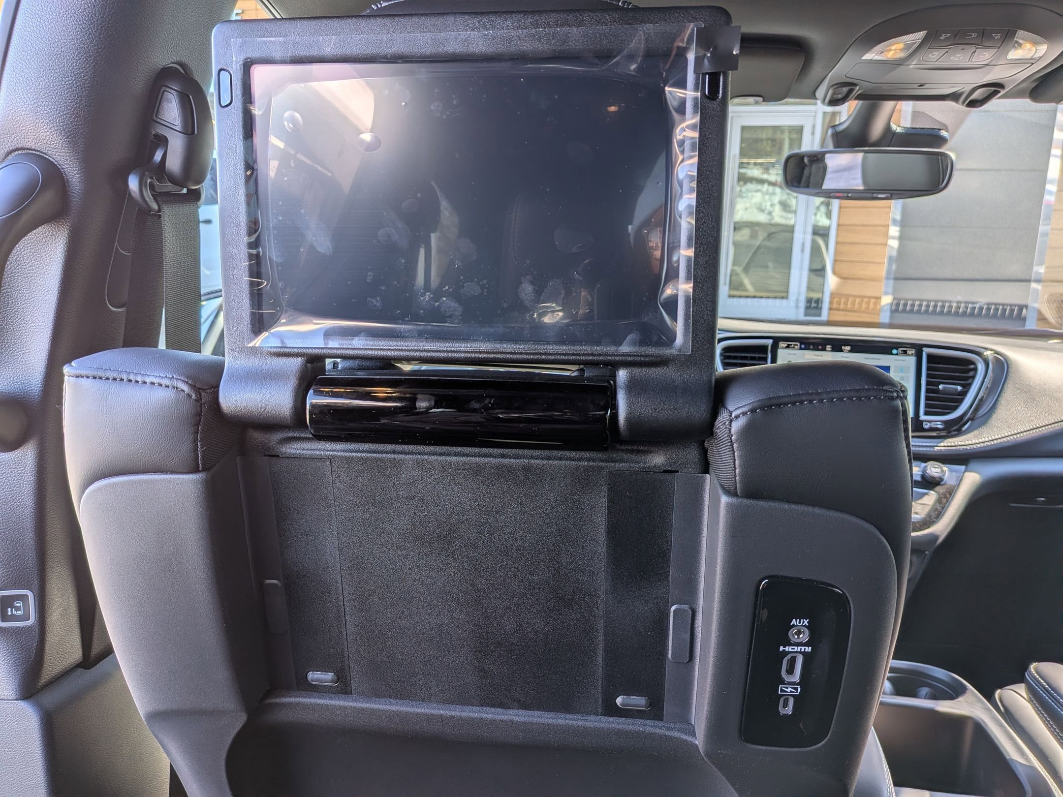 New 2026 Chrysler Pacifica Select image 30