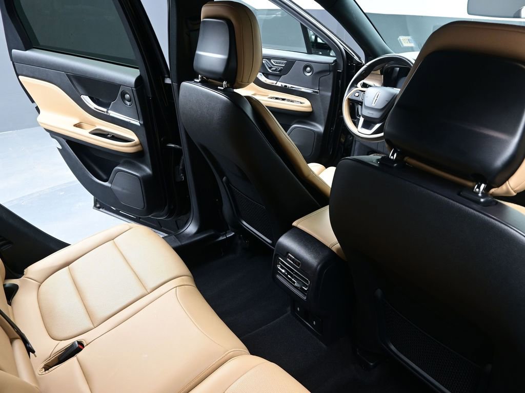 Used 2023 Lincoln Corsair Reserve w/ Equipment Group 202A image 18