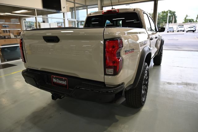 Used 2026 Chevrolet Colorado Trail Boss AWD/4WD image 5